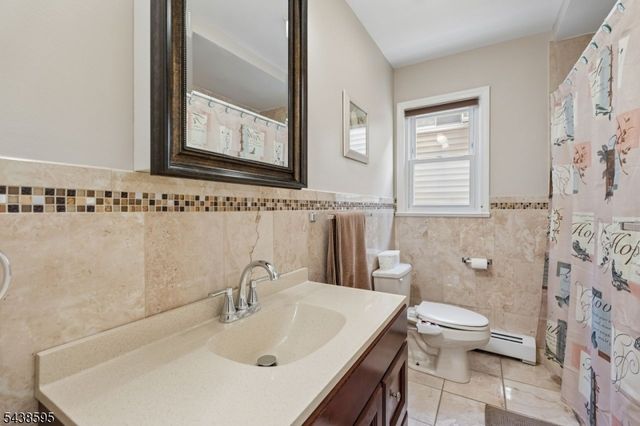 38 Rossiter Ave, Paterson City, NJ 07502