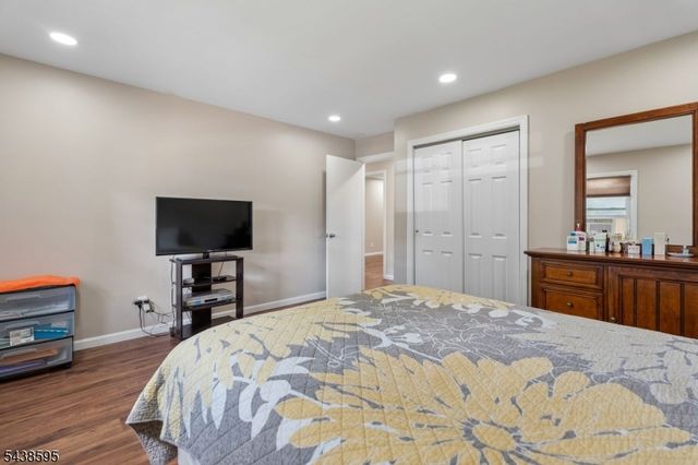 38 Rossiter Ave, Paterson City, NJ 07502