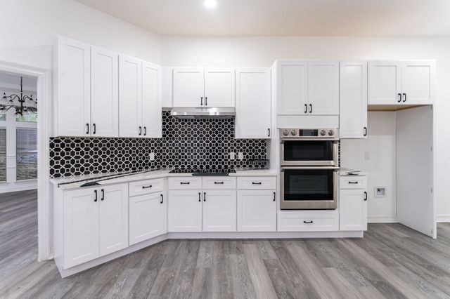 5709 Hidden Oaks Drive, Colleyville, TX 76034