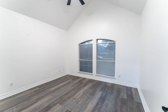 5709 Hidden Oaks Drive, Colleyville, TX 76034