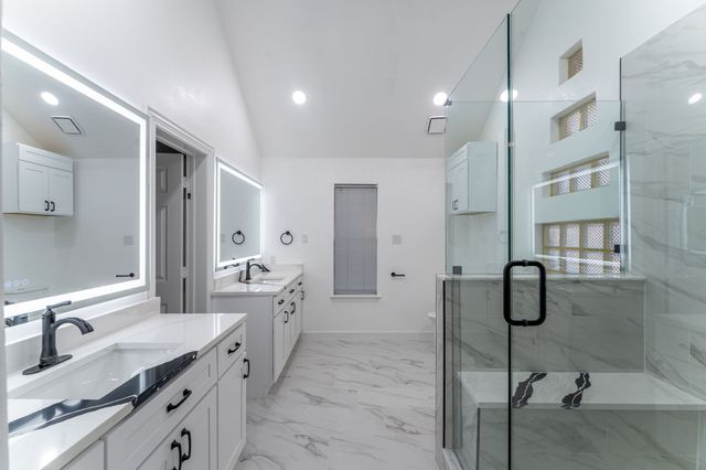 5709 Hidden Oaks Drive, Colleyville, TX 76034