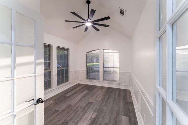 5709 Hidden Oaks Drive, Colleyville, TX 76034