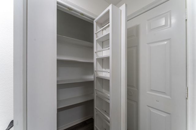 5709 Hidden Oaks Drive, Colleyville, TX 76034