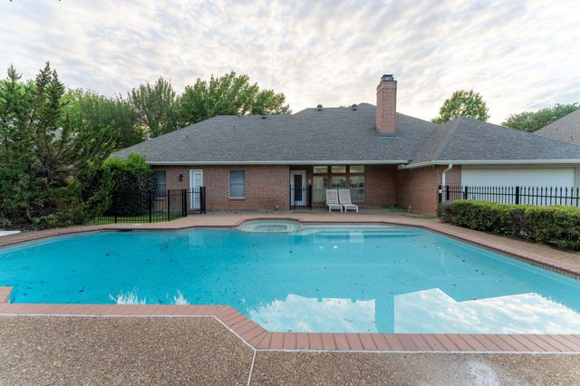 5709 Hidden Oaks Drive, Colleyville, TX 76034