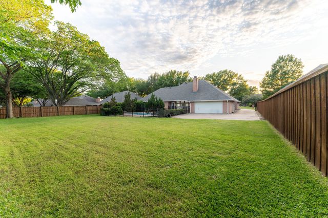 5709 Hidden Oaks Drive, Colleyville, TX 76034