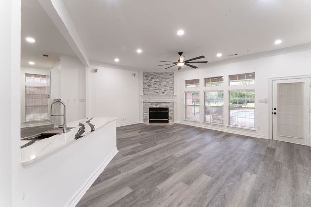 5709 Hidden Oaks Drive, Colleyville, TX 76034