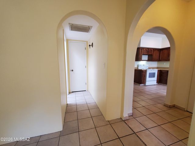 4145 N Via Villas, Tucson, AZ 85719