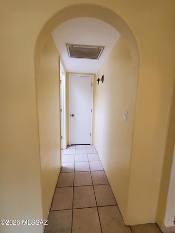 4145 N Via Villas, Tucson, AZ 85719