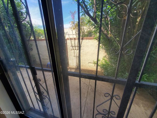 4145 N Via Villas, Tucson, AZ 85719