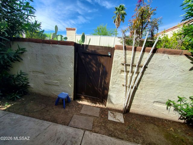 4145 N Via Villas, Tucson, AZ 85719