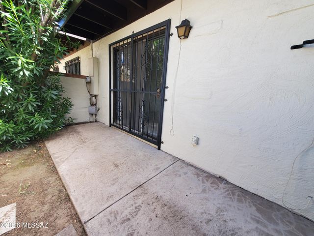 4145 N Via Villas, Tucson, AZ 85719