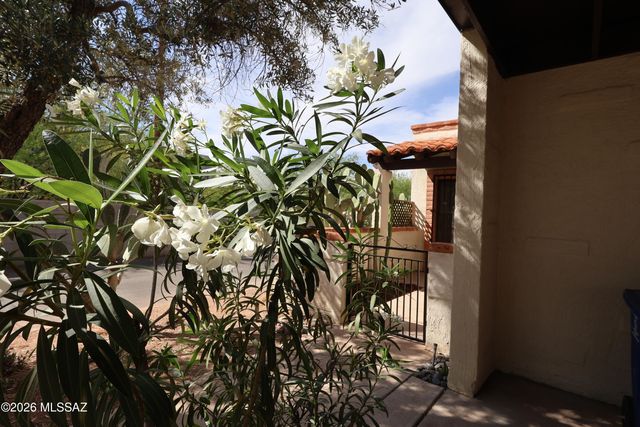 4145 N Via Villas, Tucson, AZ 85719