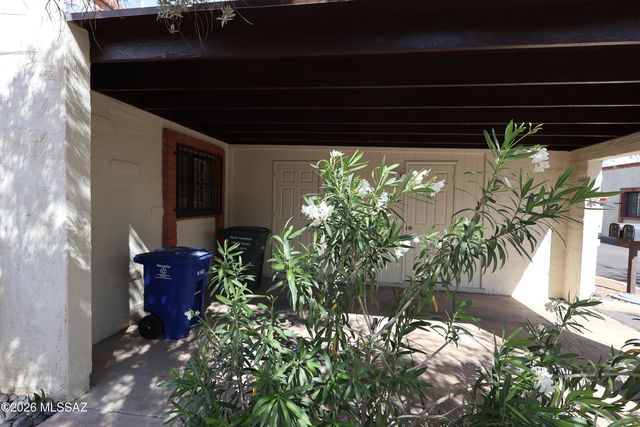 4145 N Via Villas, Tucson, AZ 85719