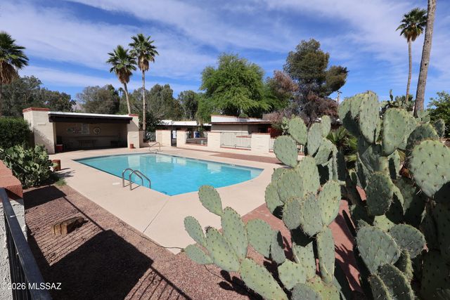 4145 N Via Villas, Tucson, AZ 85719
