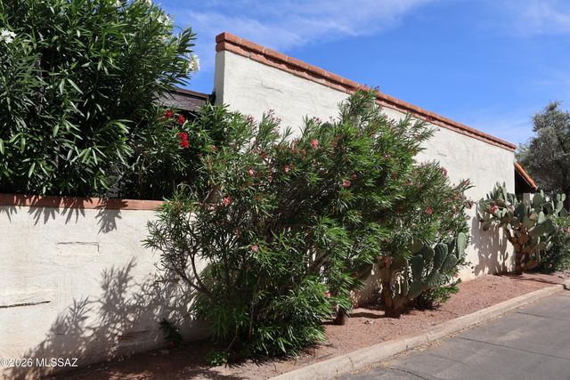 4145 N Via Villas, Tucson, AZ 85719