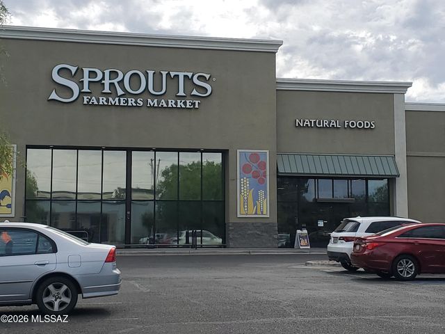 4145 N Via Villas, Tucson, AZ 85719