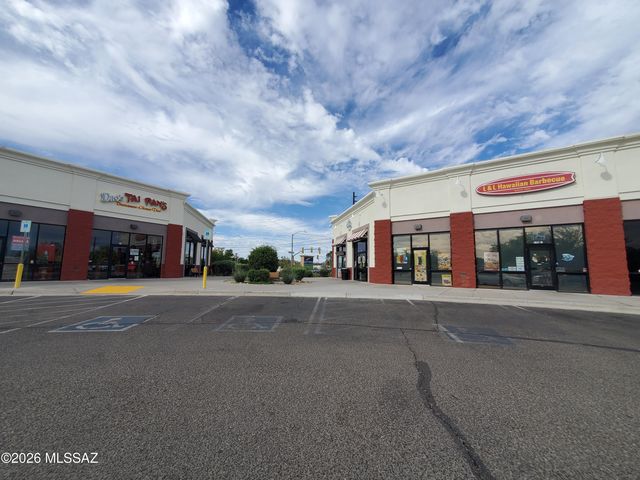 4145 N Via Villas, Tucson, AZ 85719