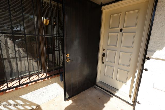 4145 N Via Villas, Tucson, AZ 85719