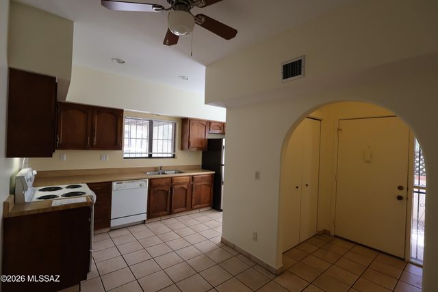 4145 N Via Villas, Tucson, AZ 85719