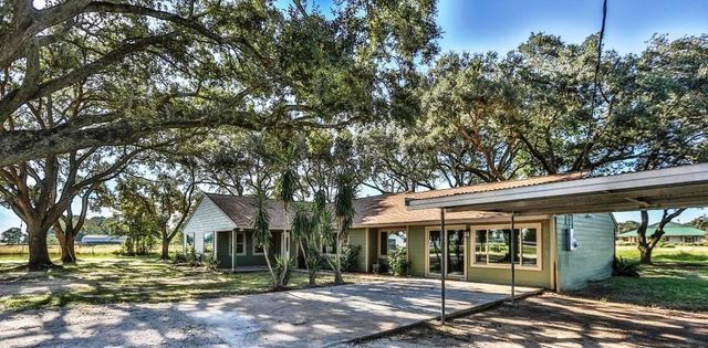 14114 Highway 36, Needville, TX 77461