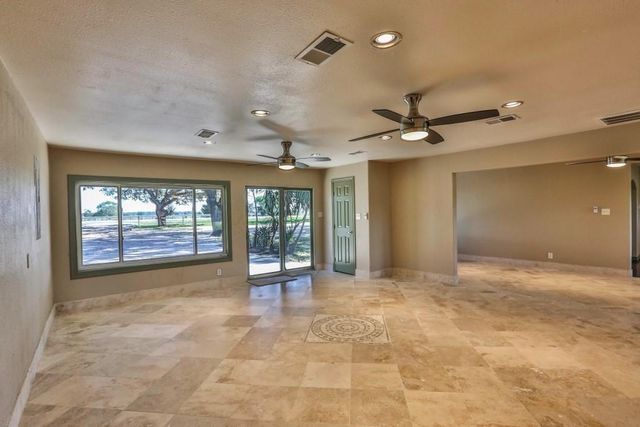 14114 Highway 36, Needville, TX 77461