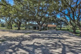 14114 Highway 36, Needville, TX 77461