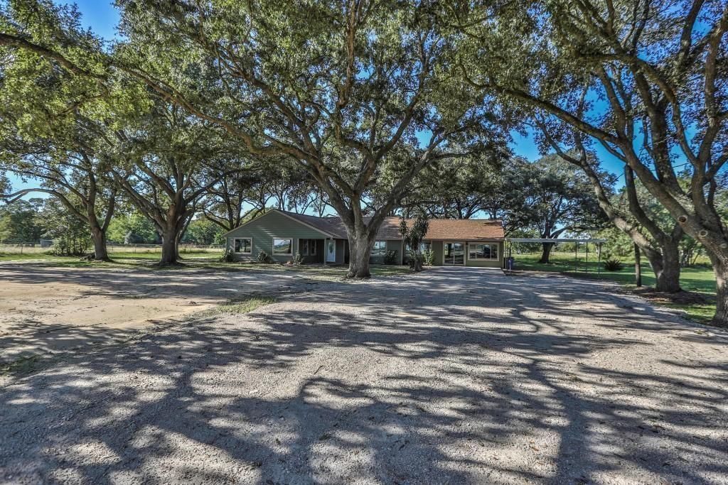 14114 Highway 36, Needville, TX 77461