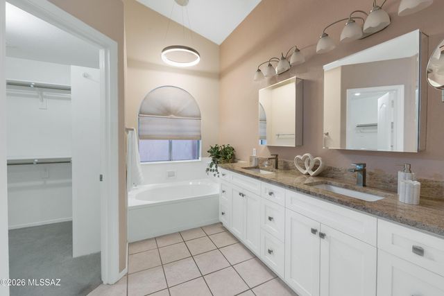 11361 N Canada Creek Drive, Tucson, AZ 85737