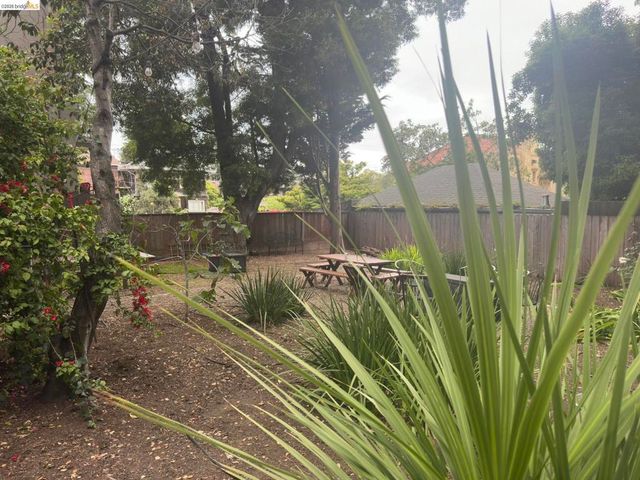2638 Warring St A, Berkeley, CA 94704