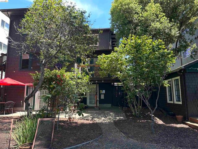2638 Warring St A, Berkeley, CA 94704