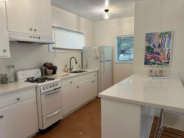 2638 Warring St A, Berkeley, CA 94704