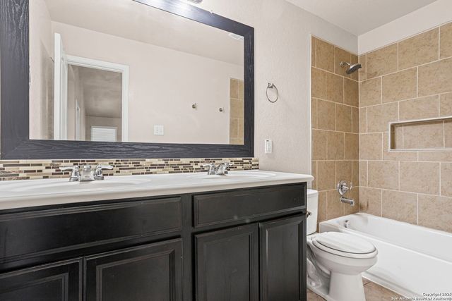2546 Gato Del Sol, San Antonio, TX 78245