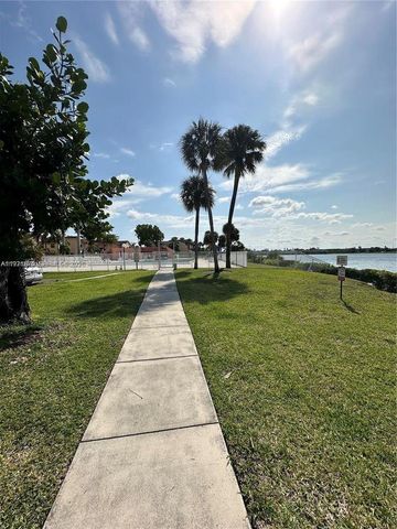 20860 San Simeon Way 407-6, Miami, FL 33179