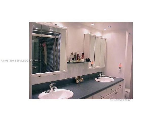 20860 San Simeon Way 407-6, Miami, FL 33179