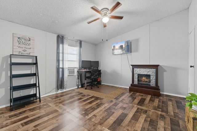 813 Petras WAY, Kyle, TX 78640