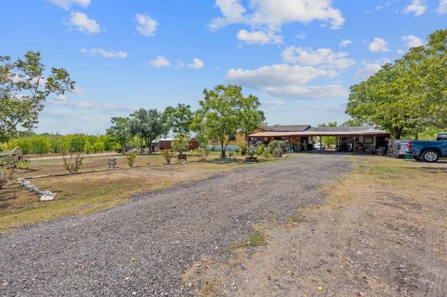 813 Petras WAY, Kyle, TX 78640