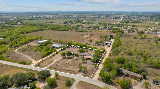 813 Petras WAY, Kyle, TX 78640