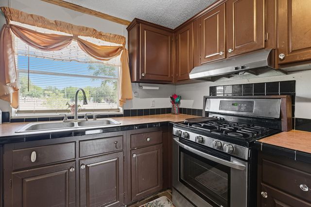 813 Petras WAY, Kyle, TX 78640