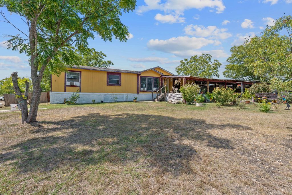 813 Petras WAY, Kyle, TX 78640