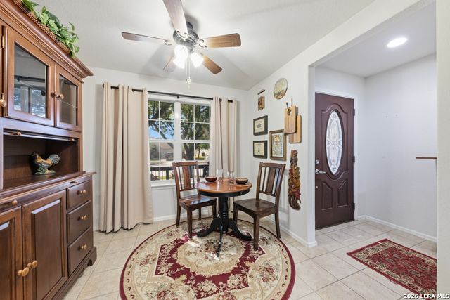 5532 Columbia Dr, Cibolo, TX 78108