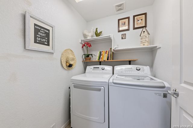 5532 Columbia Dr, Cibolo, TX 78108