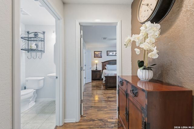 5532 Columbia Dr, Cibolo, TX 78108