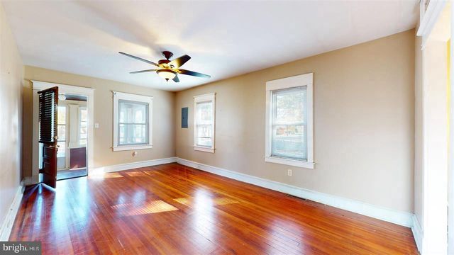128 W PIERSON AVE W, Somers Point, NJ 08244