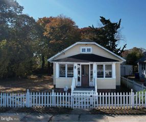 128 W PIERSON AVE W, Somers Point, NJ 08244