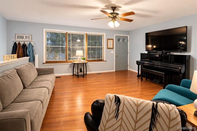 7791 Lavon Drive, Clarkston, MI 48348