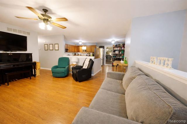 7791 Lavon Drive, Clarkston, MI 48348