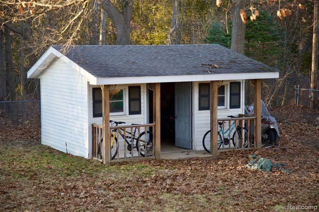 7791 Lavon Drive, Clarkston, MI 48348