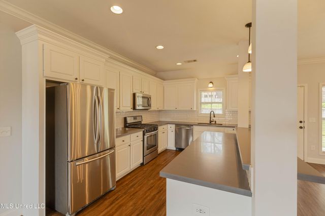 169 Harvey Circle, Canton, MS 39046