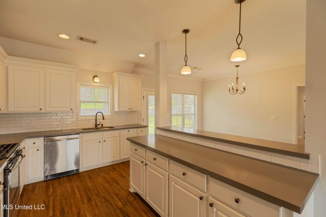 169 Harvey Circle, Canton, MS 39046