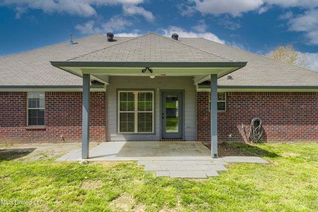 169 Harvey Circle, Canton, MS 39046